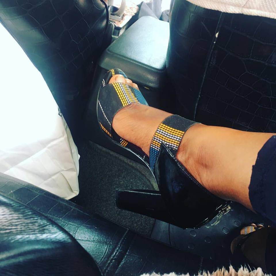 Kinky_Eve's tweet photo. #VooDooCollection #DerbyElie made in Senegal with❤️
#ClienteSatisfaite avec ce Modèle Féminin😍
#KinkyEve https://t.co/R49JZgln8H