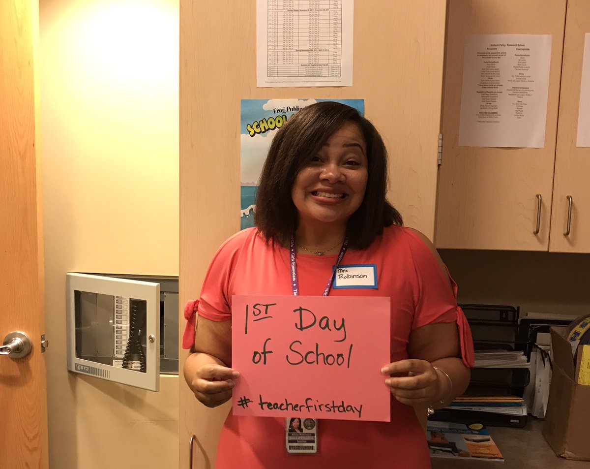 aliciarobarts's tweet photo. #teacherfirstday https://t.co/aJZLAYikYD