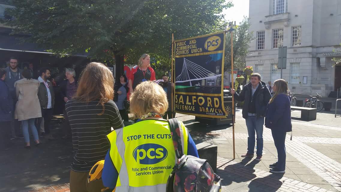 PCS_HMRCGtrManc's tweet photo. Thanks to everyone who came from our branch and @PCS_SalfordRev to the @pcs_union #PayUp protest. Good discussion about the campaign. https://t.co/582BI3iLh7