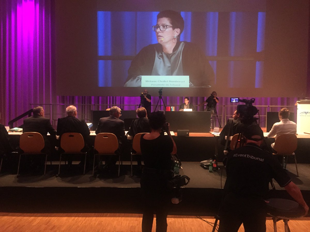 SuvaSuisse's tweet photo. Place à présent au procès civil. #EventTribunal: une action pour des apprentissages en toute sécurité. https://t.co/fHdE23GCVf #Prévention https://t.co/qoC3Xymwm9