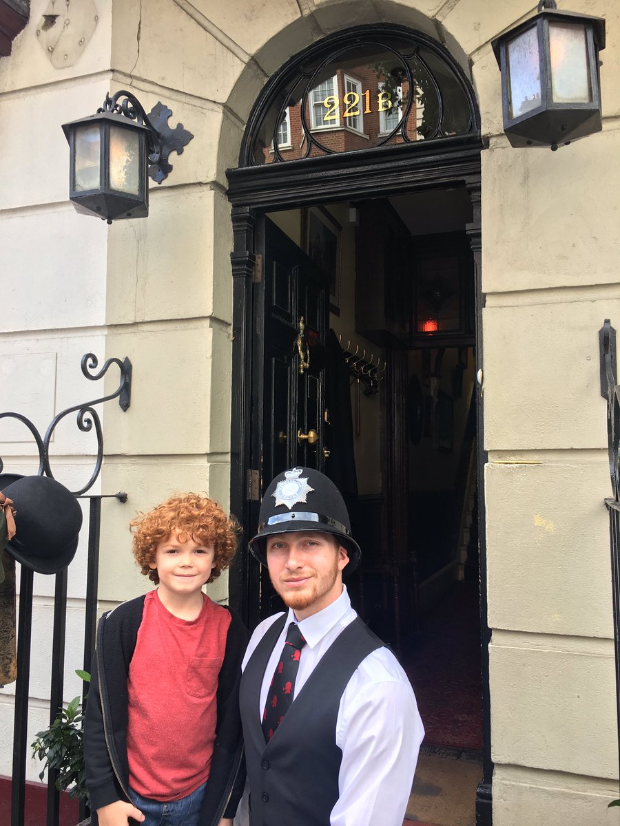 TomCurlyLock's tweet photo. Now at the proper 221B #littlesherlock #221B #sherlock https://t.co/MVKxgDzRuy