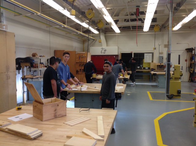 EsteroHS's tweet photo. Back in the shop!! #wildcatpride #esteroat30 https://t.co/3Iz2TUrosR