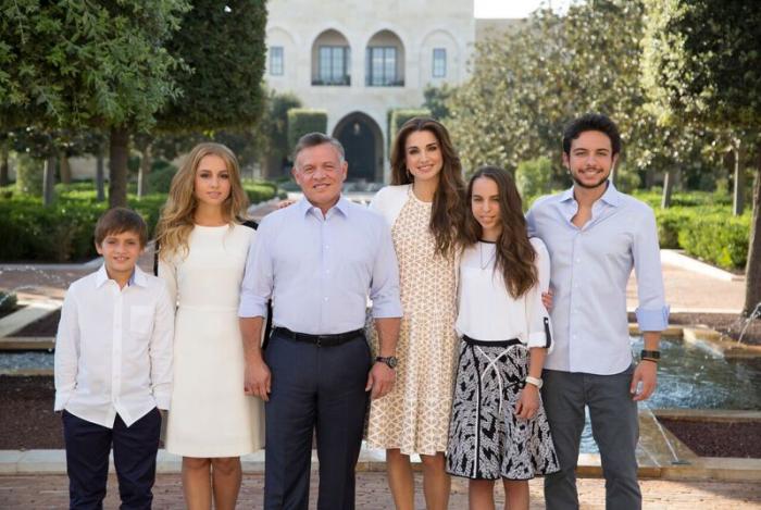  Happy Birthday Queen Rania. Your family and are an example to every Muslim & Christian

 