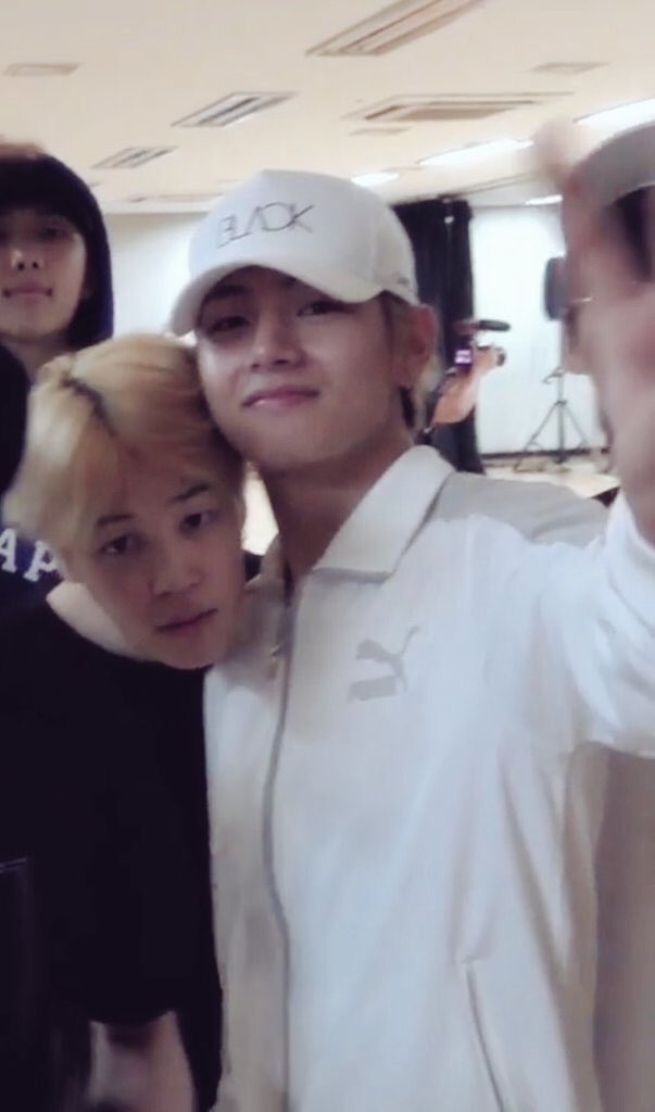 🥨십삼 tweet media