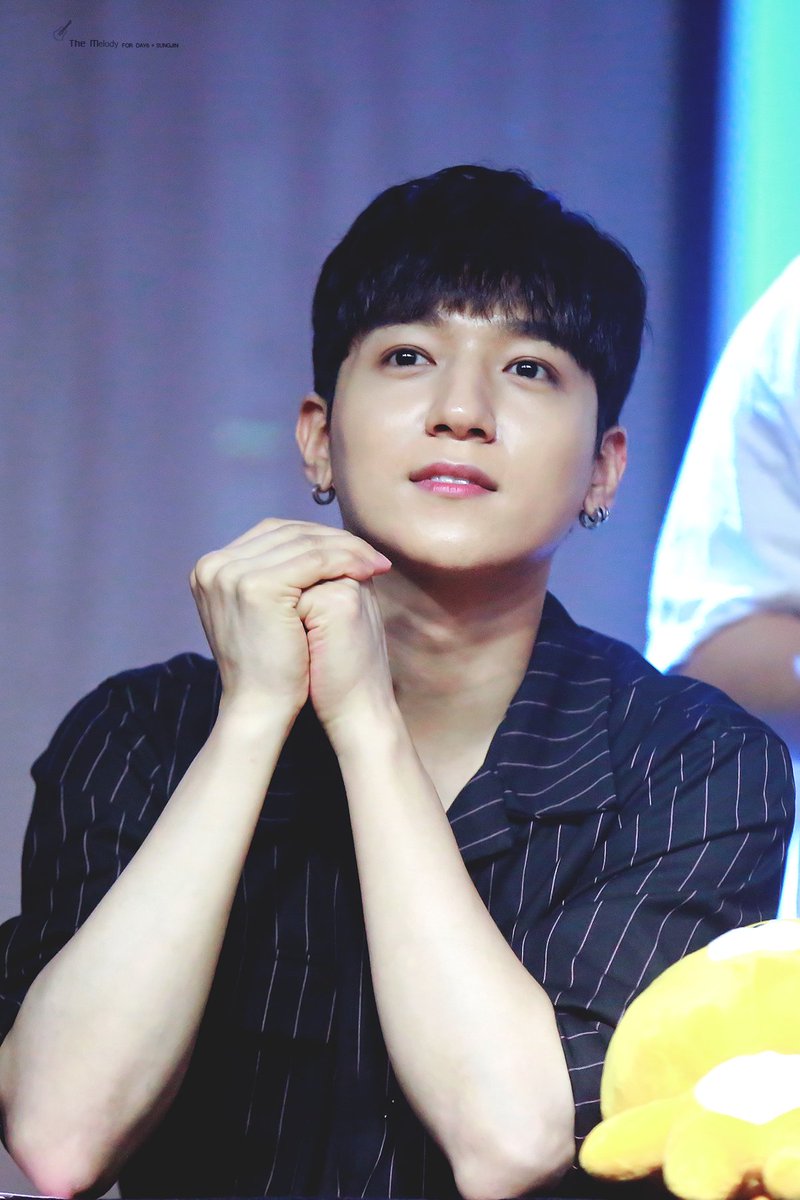 그나저나 언제까지 잘생길건지

#데이식스 #성진 #DAY6 #SUNGJIN