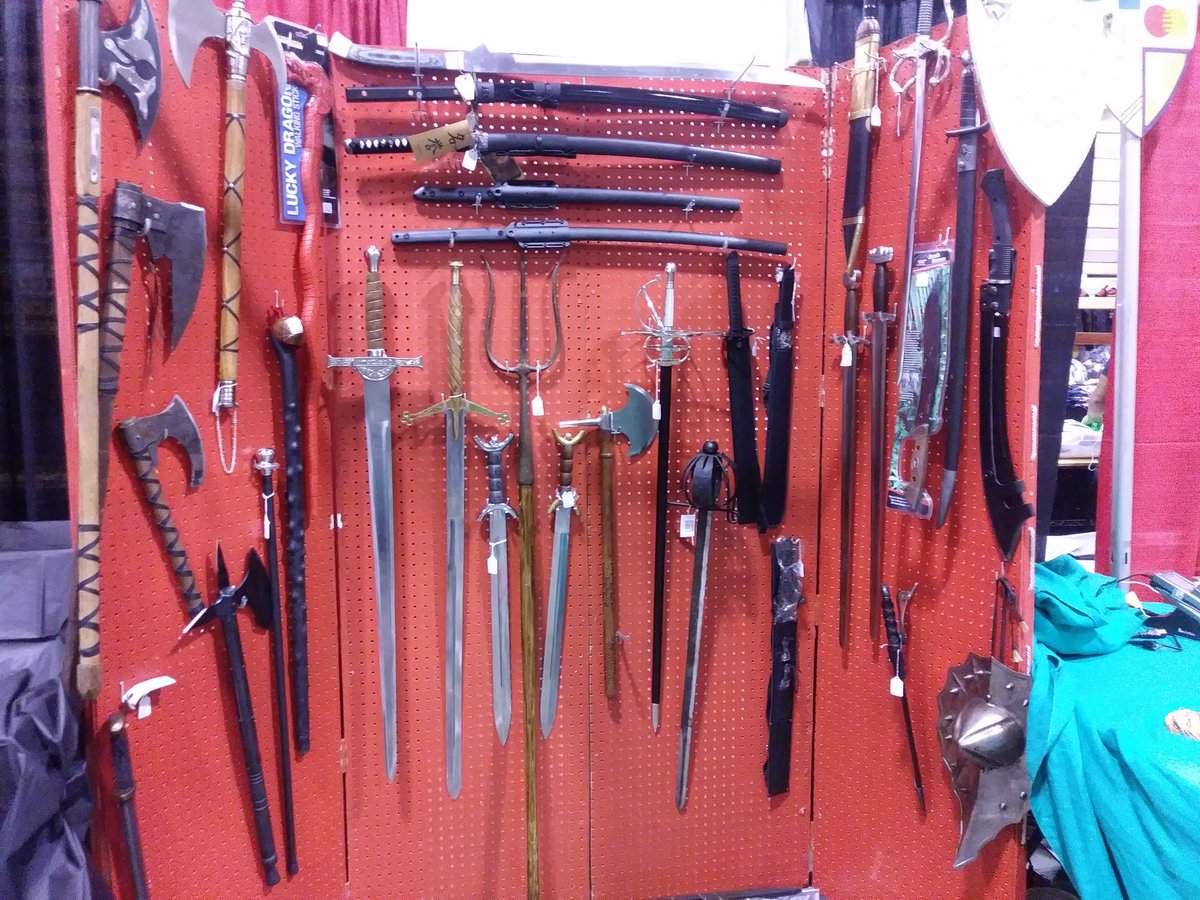 Day 1 <a href="/FANEXPOCANADA/">FANEXPO Canada</a> Bring on the mob!! Come see us in the dealers room. #fanexpocanada #FanExpo #Swords #southtowerarmoringguild