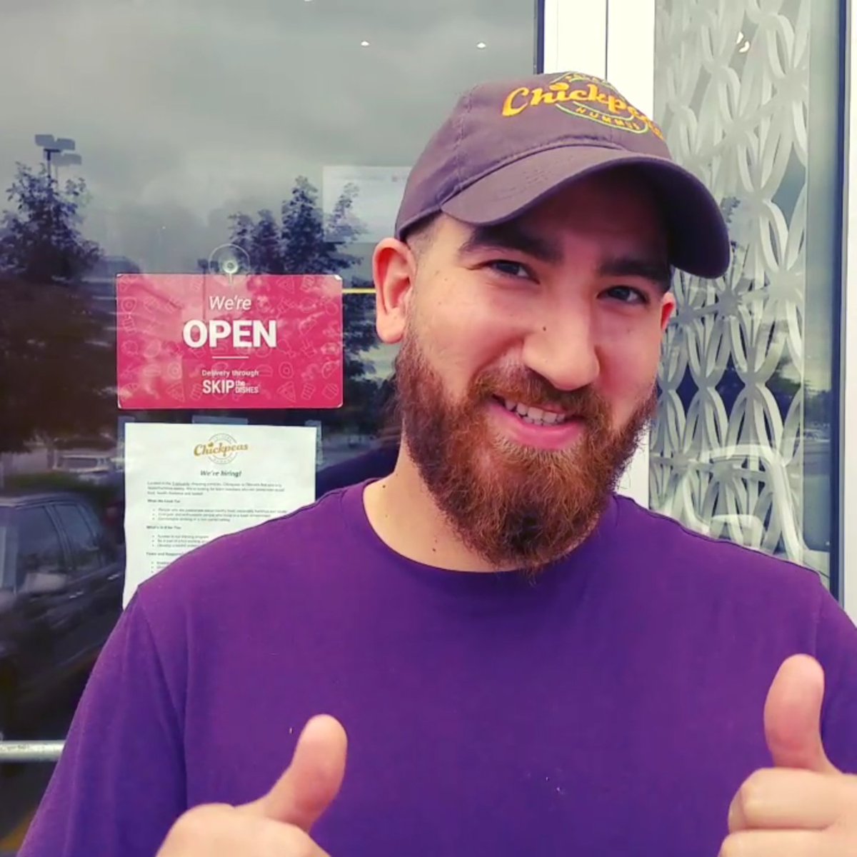 #HummusThursday 
#Zerowaste hummus is here! Omer <a href="/chickpeasottawa/">Chickpeas</a> just made it all super fresh from scratch! Come out and try it 😉✌