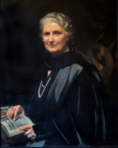 FMLMX_18's tweet photo. #EfeméridesFeministas

Un día como hoy, de 1879, nace la primera mujer italiana en ser doctora en medicina (1894), Maria Montessori. https://t.co/BwO3eObE7V