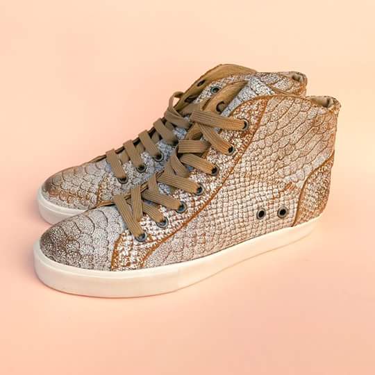 Para todos los que lo cotidiano les causa aburrimiento hemos creado RABIA 👊  #enRABIAte 
💲 whatsapp al +52 477 792 21 30