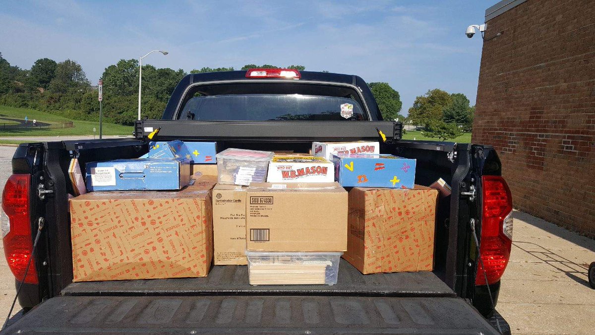 TamRud28's tweet photo. School supplies deliveries so our AMA fellows can deliver to sts! @LansdowneMS @windsormillms @WoodlawnMS @Mrs_Osipowicz @BCPSMATH https://t.co/KeTYFMAewK