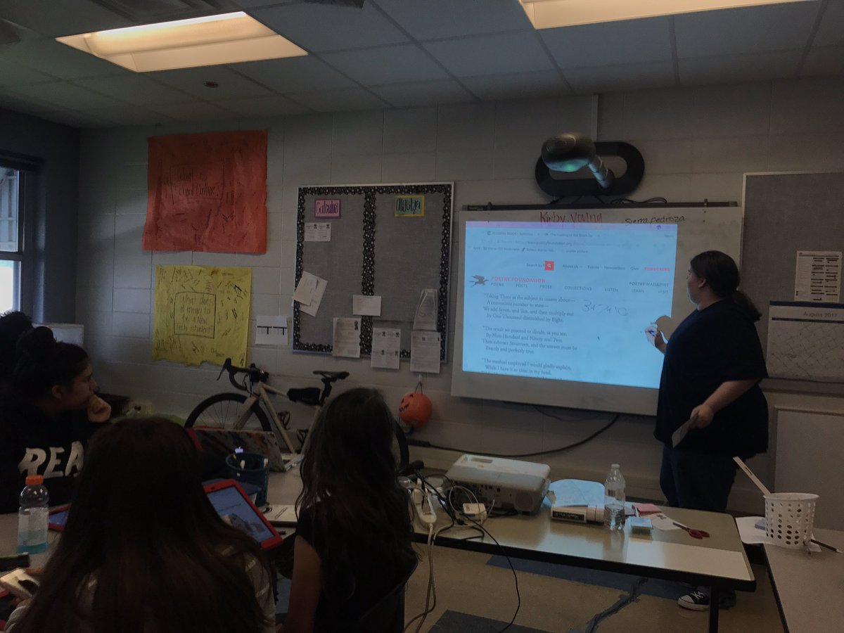 peddani's tweet photo. It's such a cool thing when a student begs me to let them do my job. #teach180 @ManorNewTech #Inquiryiseverything https://t.co/MsjVhS41hL