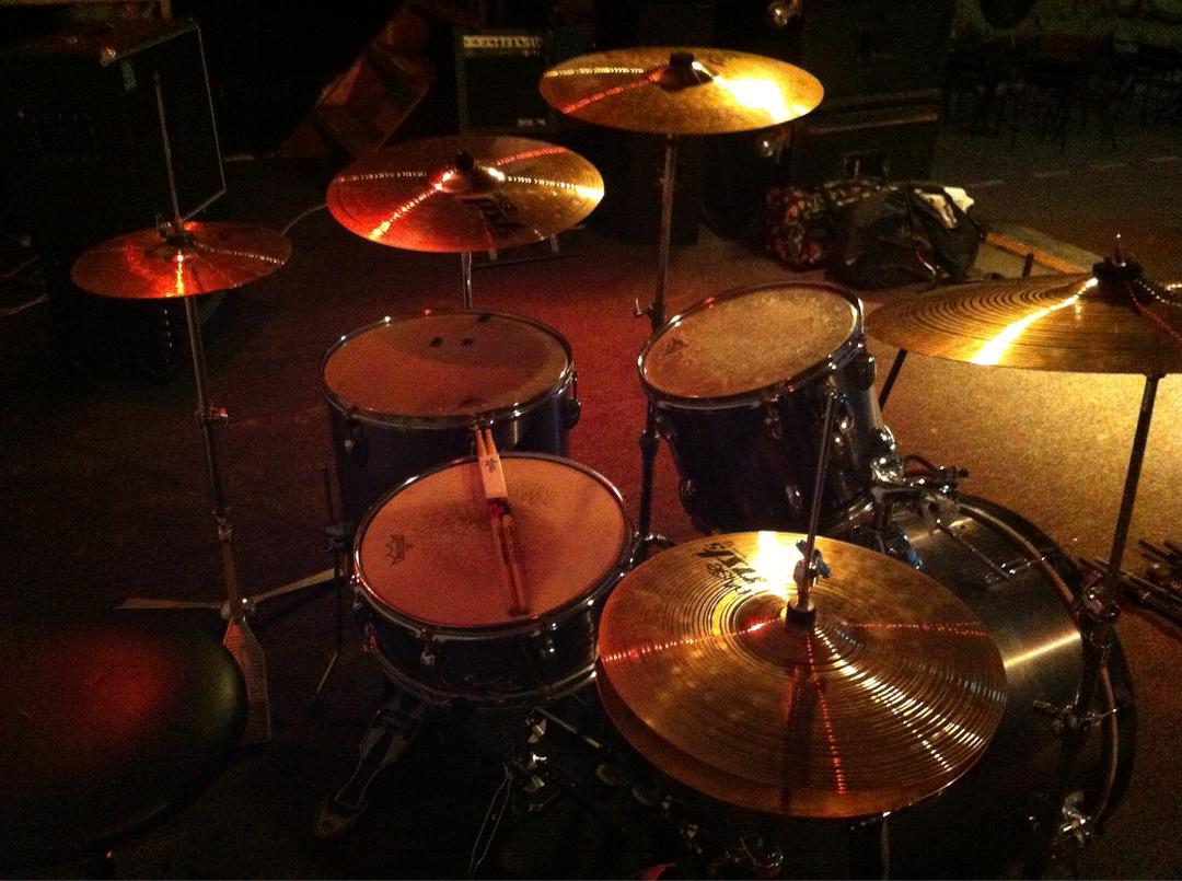 StarSticks_Ua's tweet photo. @kheartz13:
Чек в Дніпрі закінчився.
#kHeartz #dltributeks #starsticks #paiste #pst5 #tama #ddrum #qkz #drumlife… https://t.co/3cdEFBShQO https://t.co/yg72I8xG36