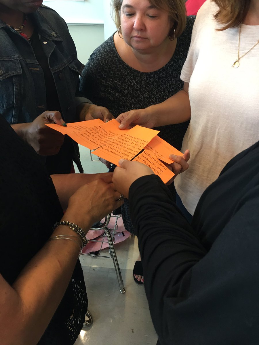 teachersACWorld's tweet photo. So proud of the hard work they put in!!#youngstowncityschools https://t.co/V2klykrFFJ