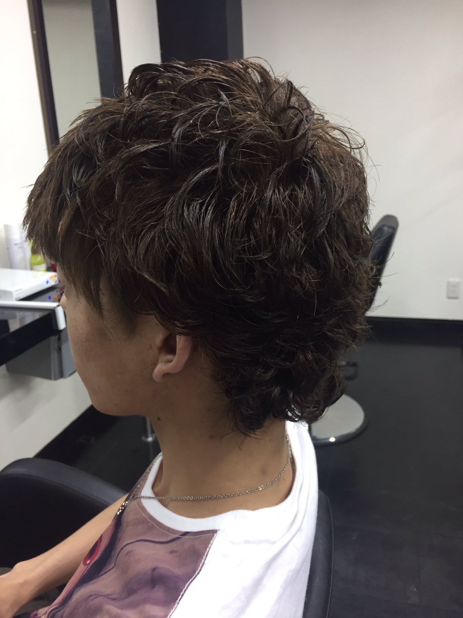 ヘアーラウンジカルネ 熊谷真人 ブルーサファイアアッシュとゆるパーマの絶妙なバランス T Co Gf29wkb6ae アッシュ ブルー ブルーアッシュ メンズ髪型 ブルージュ 外国人風カラー メンズ髪色 メンズカラー メンズカット メンズパーマ