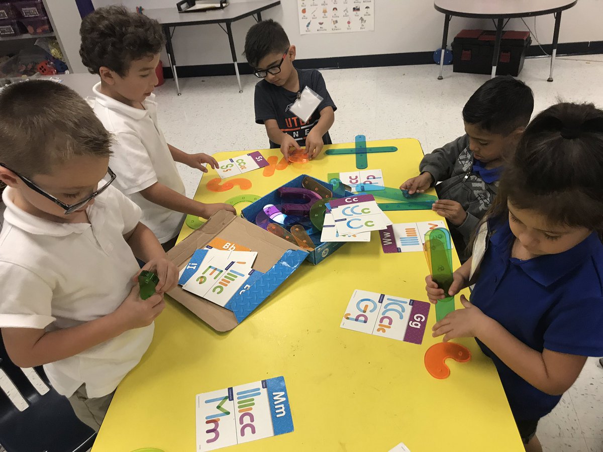 AMedina_JDS_BNE's tweet photo. Letter construction. #stations #buildingletters #letterknowledge #kindergarten #excellenceisintentional https://t.co/xA40o3O44A