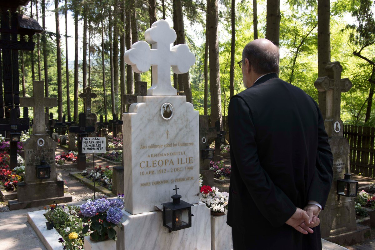 svotspresident's tweet photo. While in #Romania, Fr Chad visited the grave of the Elder #Cleopa Ilie (+1998)​, a representative figure of the Romanian #spirituality
#SVS https://t.co/Ist8InDlcO