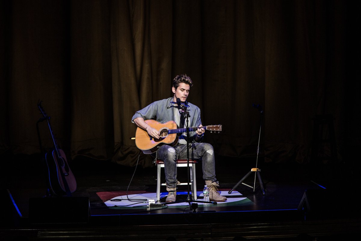 ChappelleRCMH's tweet photo. August 24, 2017 - Dave Chappelle's Birthday Show featuring special guests @AliWong, @JohnMayer, and @LilJon [photos: Mathieu Bitton] https://t.co/TeEmzYNnsR