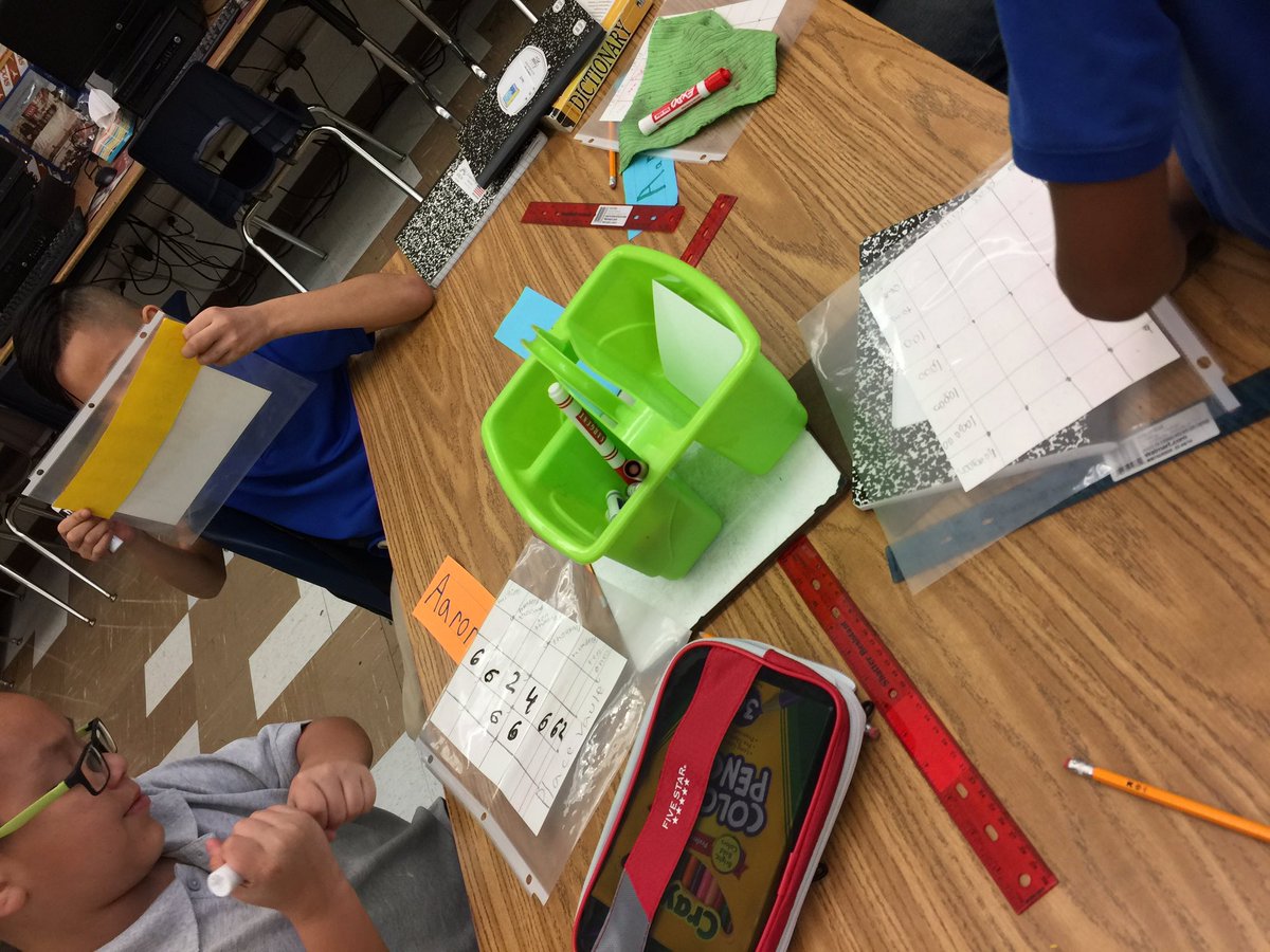 cattnash12's tweet photo. #owlspulltogether   4b is doing awesome things in the classroom https://t.co/x27Uof4SAg