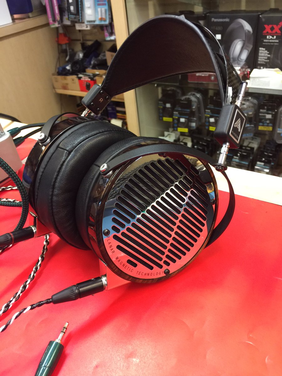 cycle53x12's tweet image. Listened to some LCD4&apos;s. Beautiful headphone. @Audeze #LCD4
