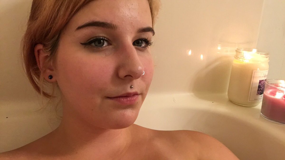 piperthegoddess's tweet photo. taking a nice, relaxing bath 🌸 but it's hard to relax when i know you #paypigs are out there not handing me your hard-earned cash 😡 https://t.co/tfcLJAWCIM