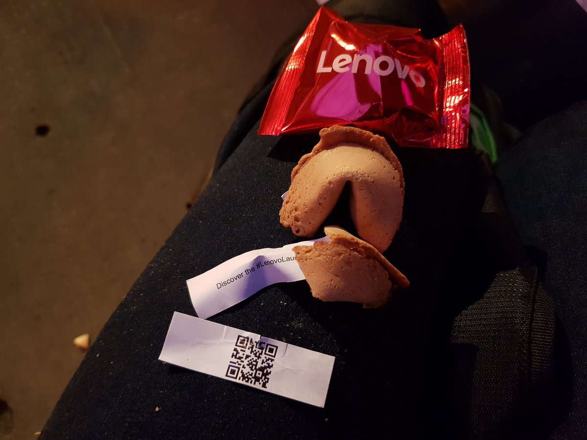 benwood's tweet photo. Very novel approach to the press kit at @lenovo's #IFA2017 event. https://t.co/vZXWtpTJX5