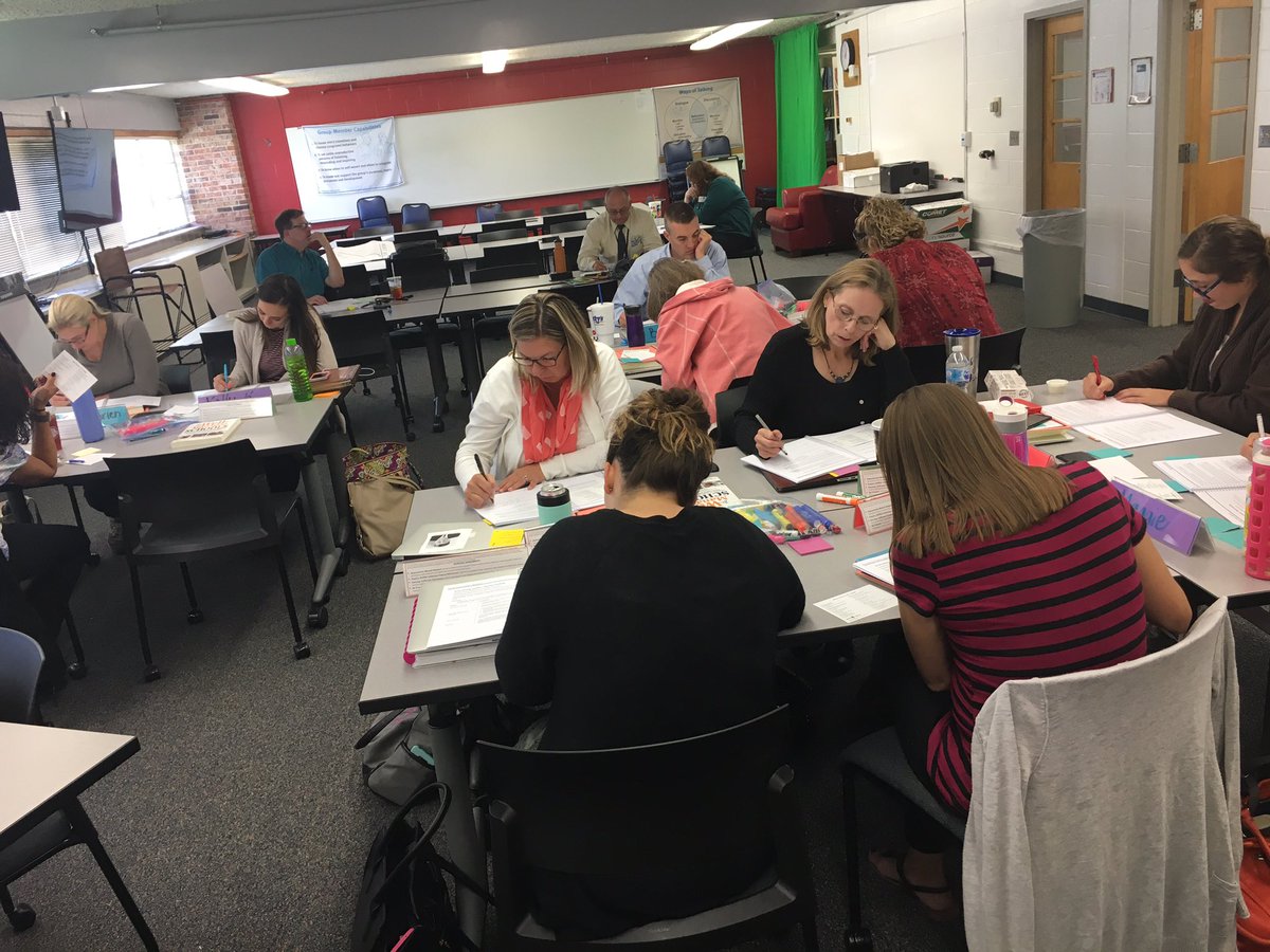 misslewisgrade1's tweet photo. Second day of @BT_Ed training! #proactiveteaching #socialskills #effectivepraise #westsidepl https://t.co/Dyc1xWhxtg