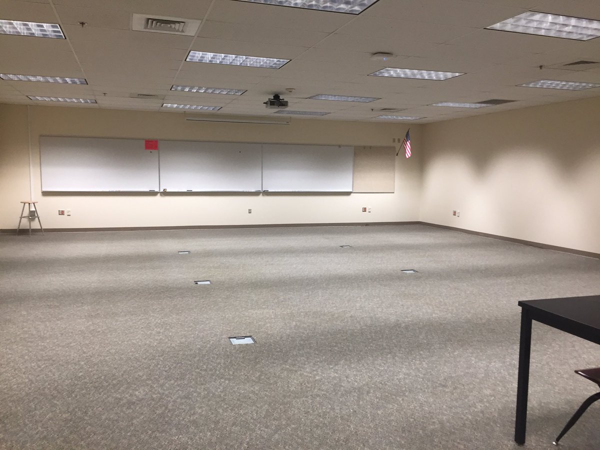 MsShastaRay's tweet photo. Before... soon to come #21centuryflexablelearningspace. Thanks for planting the seed @mrwanzer https://t.co/udTA671G1H