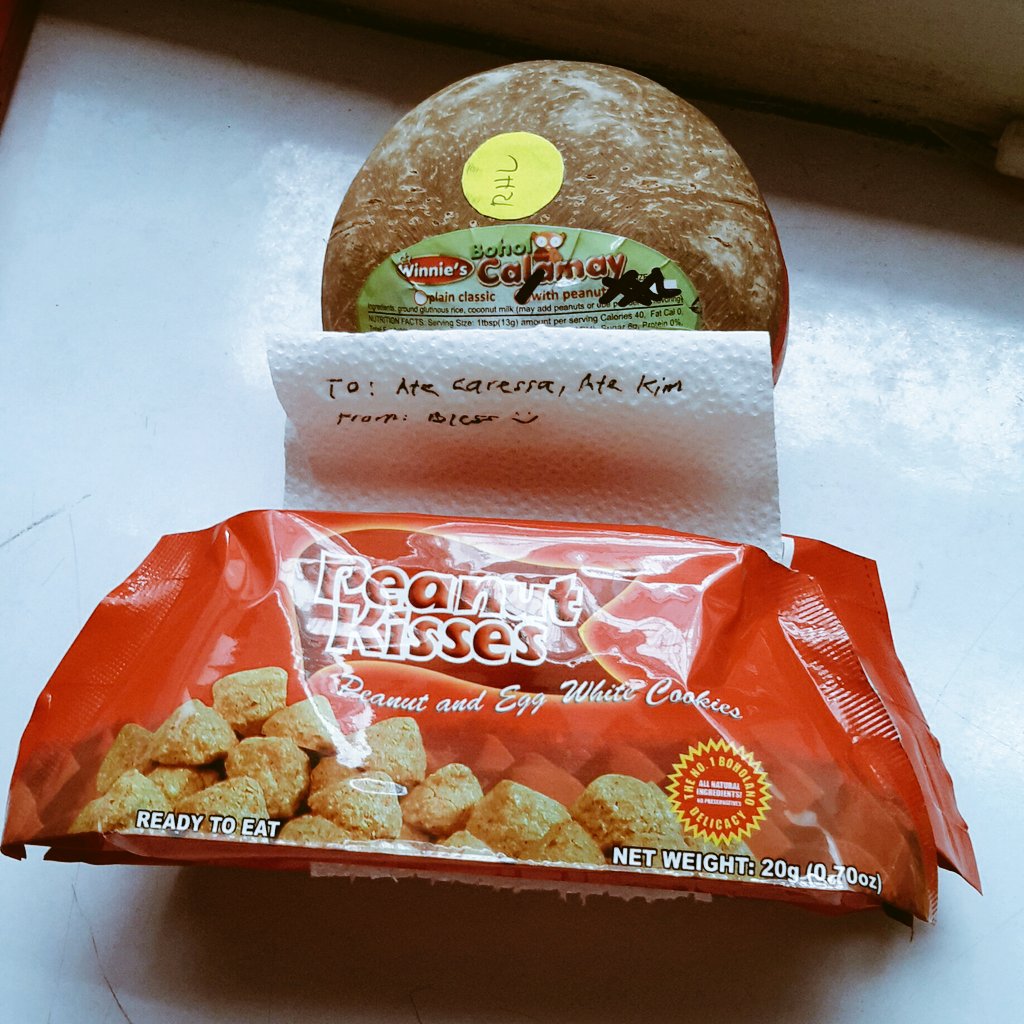i_willCareyOn's tweet photo. Perks of staying in a dormitory: PASALUBONG from dormmates!! Thank you Bless.. πβ€ #PeanutKisses #SweetDoormmates #HappyAtes @kimrbabs https://t.co/zcV6toStza