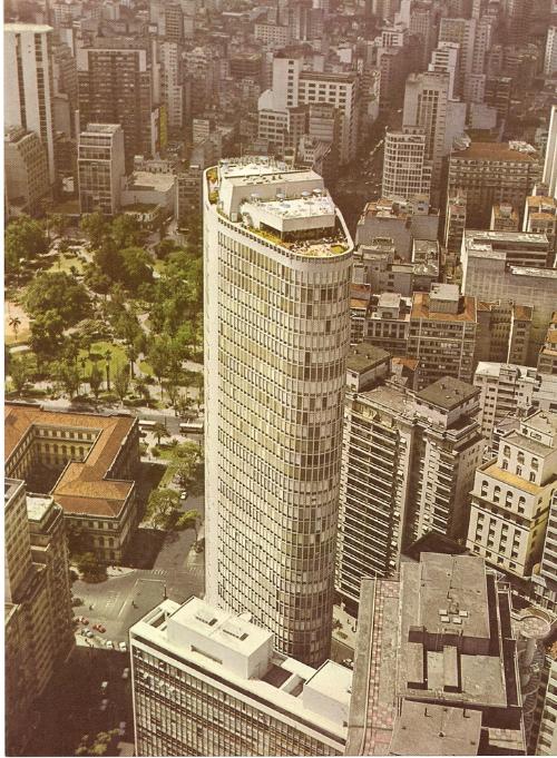 spinfoco's tweet photo. Edifício Itália em 1970. #spinfoco #sp #saopaulo #italia #edificioitalia https://t.co/TIqRhL1Xfj