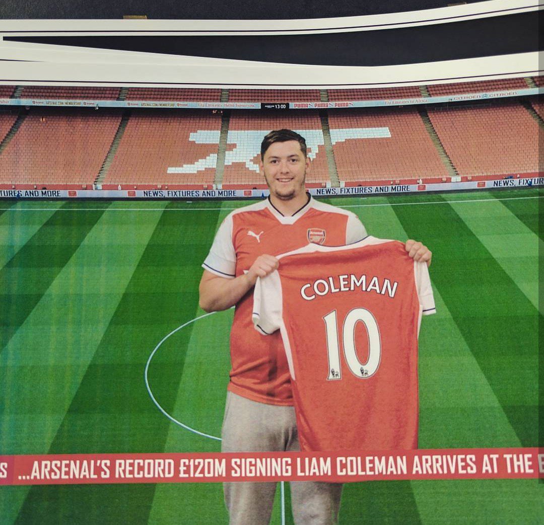 liam_coleman's tweet photo. BREAKING NEWS: arsenal sign young striker liam Coleman #DeadlineDay https://t.co/NGtybUE7Xi