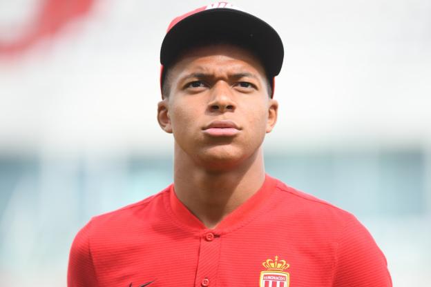 lequipe's tweet photo. 📣 Kylian Mbappé au PSG, officialisation imminente https://t.co/GaSiYJYnUK https://t.co/TQOoZaMPeI