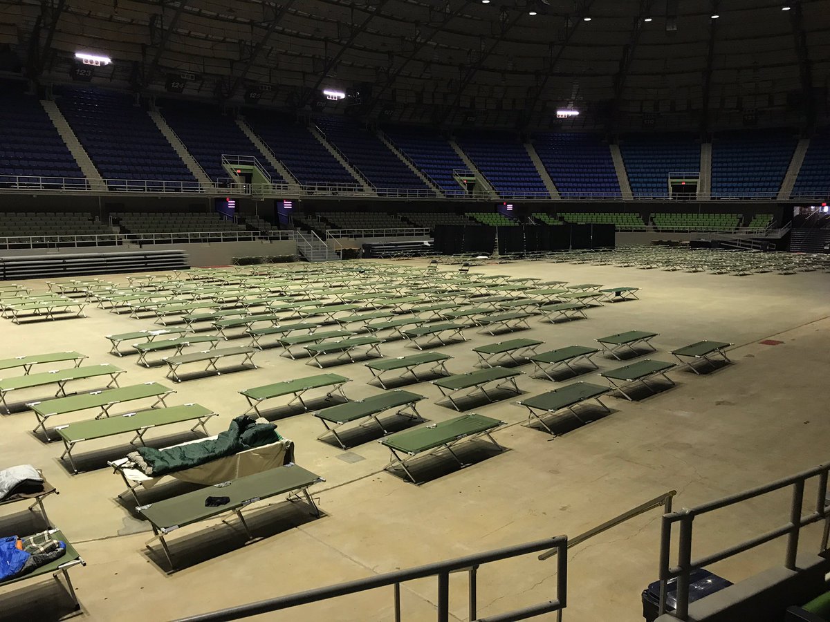 IN_Task_Force_1's tweet photo. A couple pics of INTF-1 accommodations in Katy Texas. Sleeping quarters 😴and the chow hall 🍕🍗🍔 #texasfloods #hurricaneharvey https://t.co/FOrdxTP0Or