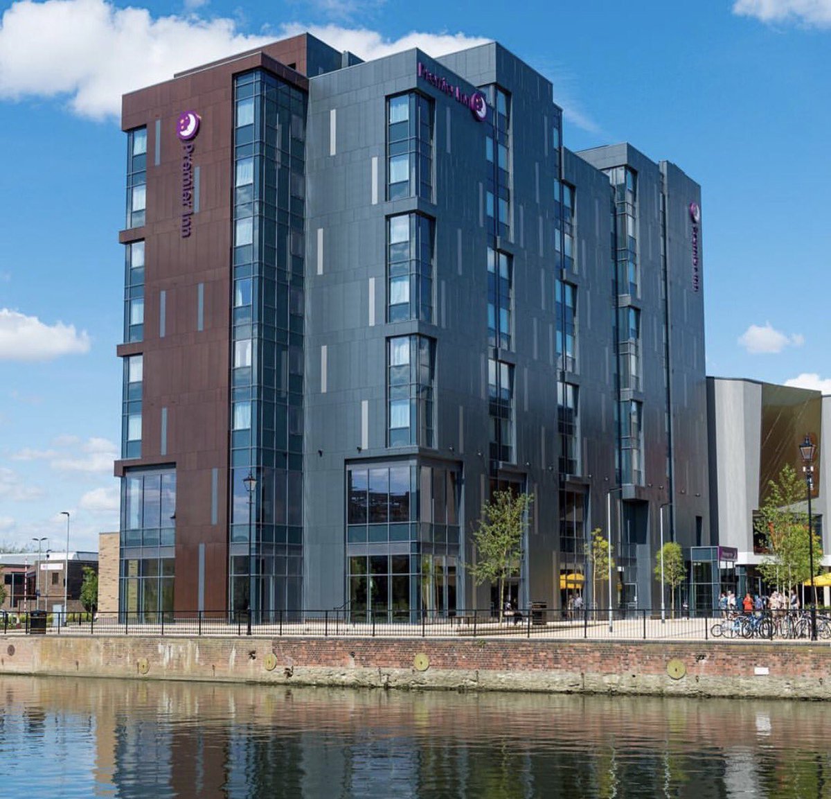 <a href="/premierinn/">Premier Inn</a> - wake up by Riverside Bedford😄