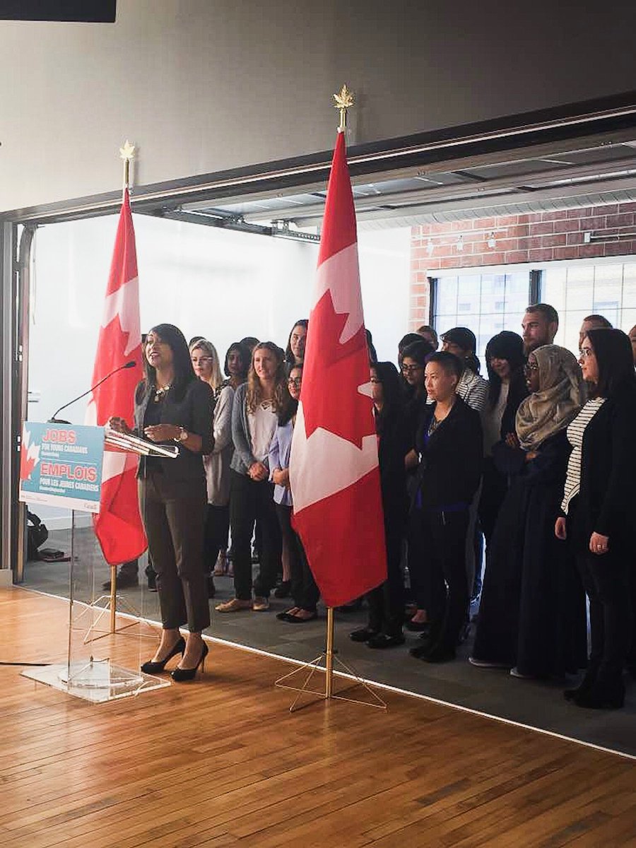 Communitech's tweet photo. Today, @MinofSBT @D2L announce #CareerReadyProgram, funded by @canada to help SME's access PSE work-term students. https://t.co/MkIPiXZKyE https://t.co/AanmkUMjjm