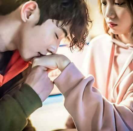 kim_nikisoonwoo's tweet photo. I am completely inlove with you!
#WFTrustIssues https://t.co/HBRnCid9Ri