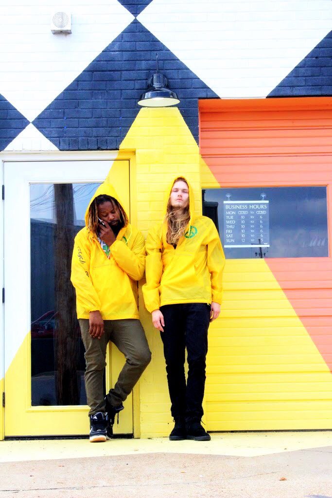 imjustjavaris's tweet photo. Kickin shit with @hntrhmm 
#RecyclePeace | 📸: @ColeShots| https://t.co/iJK1HRED90