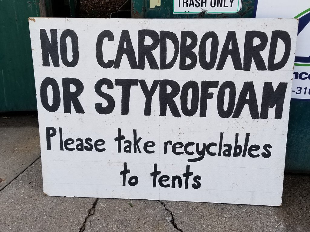 SustainableUWSP's tweet photo. This is what #uwspmovein is all about for us @UWStevensPoint @uwspresliv @uwsp_fasv @UWSystem @UWSustainabilit #uwsp https://t.co/9fabZVuOi5