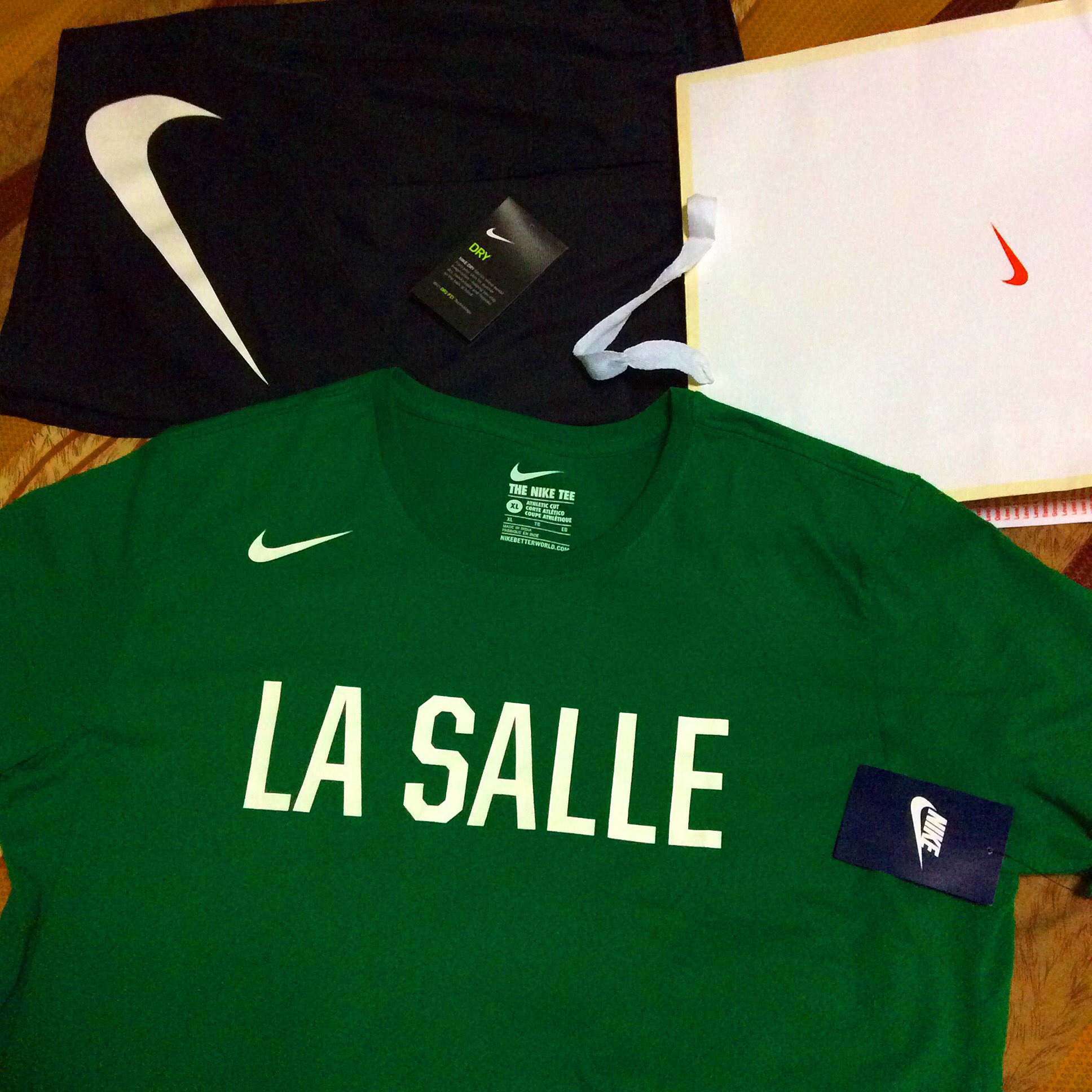 la salle jacket nike