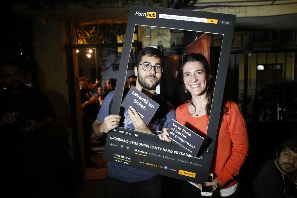 sysarmy's tweet photo. Anticipándonos al #meetarmy de hoy, publicamos las fotos de #AdminFest CABA 2017 https://t.co/dI5Km6KoWP https://t.co/GVPAzkDIzy