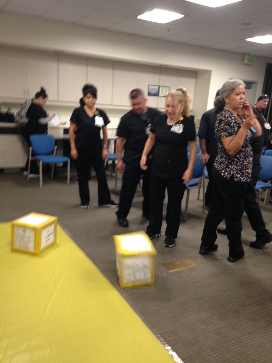 ReneeMLaPointe's tweet photo. EVS Peer Kindness event Respecting each other so proud of our EVS department #kaiserfontana #RespectPartnership @LMPtalk https://t.co/qSFYshCqCG