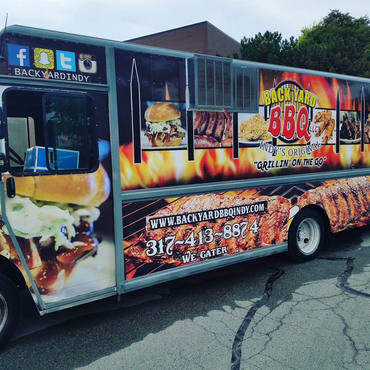 BackyardIndy's tweet photo. Good morning! Located at 8604 allisonville rd today from 11am to 130pm! Choose us for your lunch today 😁😊 https://t.co/sR1N2n0uBW
