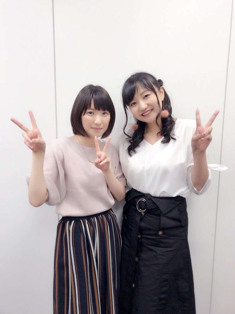 Emik0327's tweet photo. 『電撃生放送！葉月』ご視聴ありがとうございました！外は涼しいというのになんとも熱気に包まれたアツイ放送でしたね✨皆さま楽しんで頂けましたでしょうか！？私は楽しかったあああ！さて、本番前のドキドキしてる私たちあげてから寝ますね(*⁰▿⁰*)
#ゼロの書ゲーム #zeronosyo https://t.co/SJO1dTzT4R