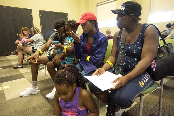 Tylerpaper's tweet photo. Hurricane Harvey evacuees in Tyler receive assistance services https://t.co/zIIDmBSIsm #Harvey #inetx #Relief https://t.co/OjCsHHb9Bu