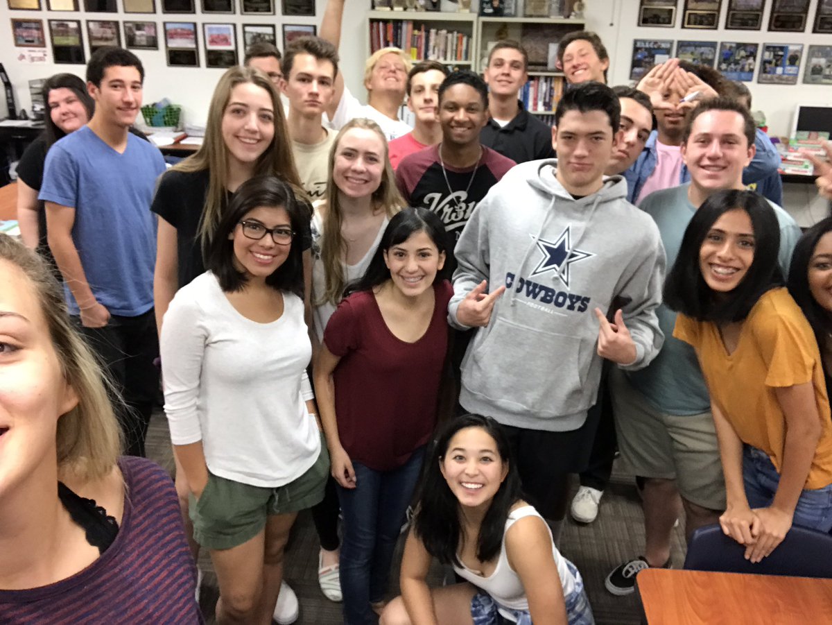 PerryDECA's tweet photo. We are ready for some Barro's Pizza! Are you? 🍕🍕🍕🍕 https://t.co/2hwhhiylmn