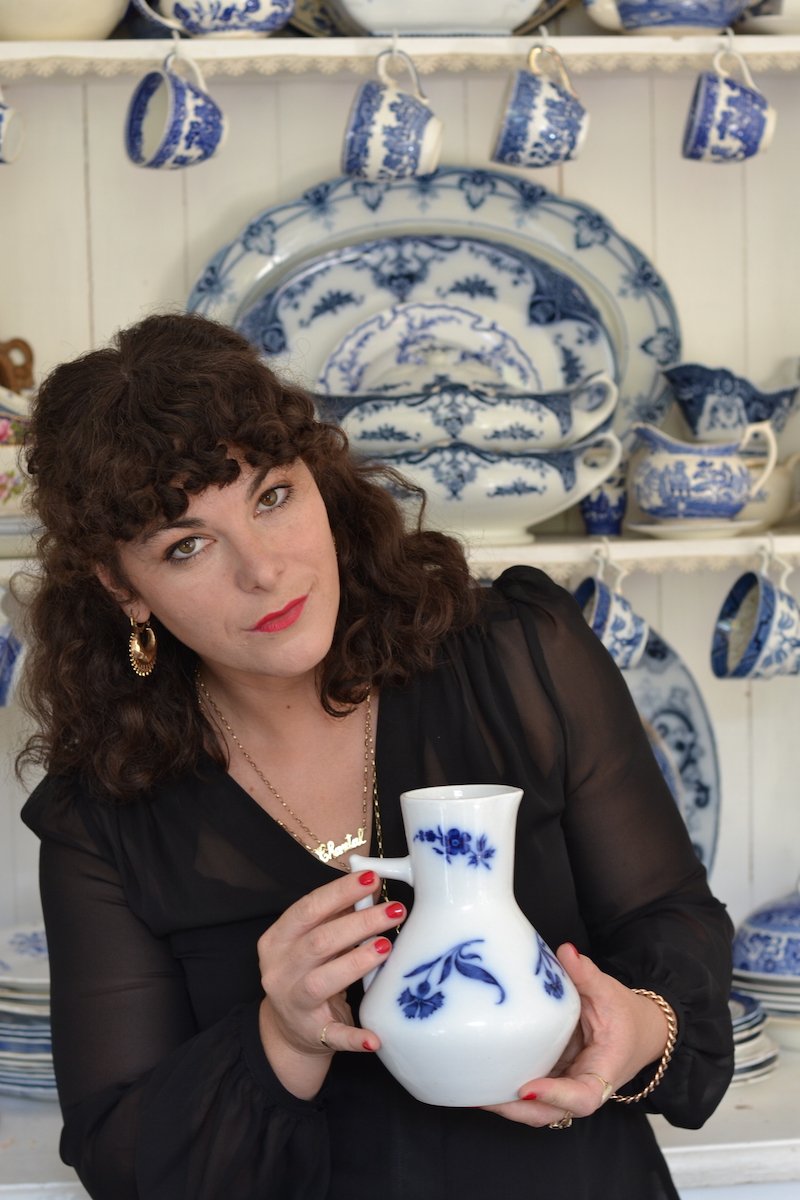 Catch up with #antiques dealer <a href="/fortuneantiques/">Chantal Fortune</a> of the <a href="/AntiqYoungGuns/">Antiques Young Guns</a> in our Trade Talks bit.ly/2iIoqAA.