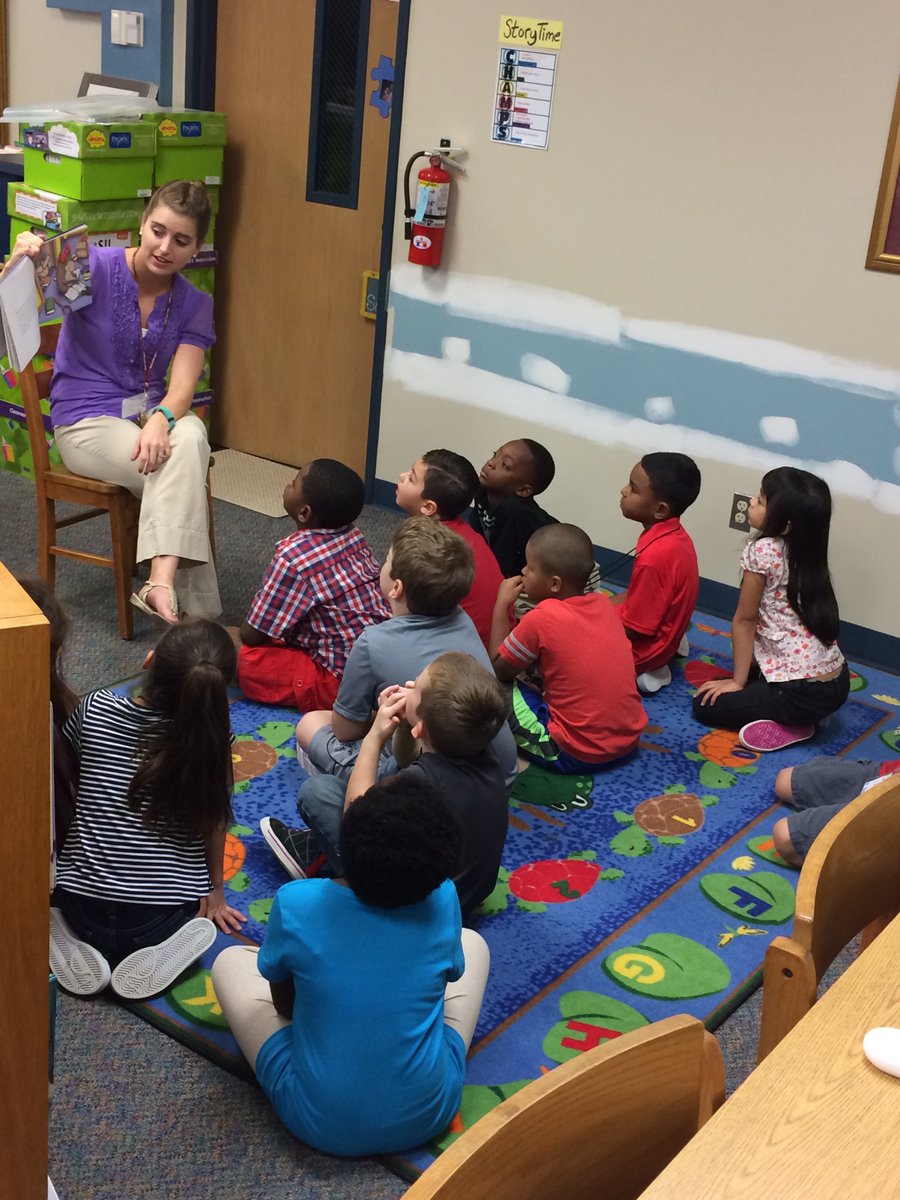 BISD_Libraries's tweet photo. Our @Fannin_BISD Falcons are flying high in the library! @BryanISD @BISD_ITech @rachel_whitely #GoForthAndRead #ReadersAreLeaders https://t.co/8Q3OEcpLZ0