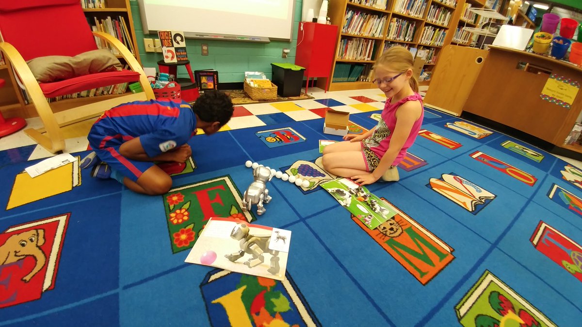 JonniNewcomb's tweet photo. Third graders loved exploring what a robot dog can do after reading about a robot dog in our book today! https://t.co/Kvy9UCK41R