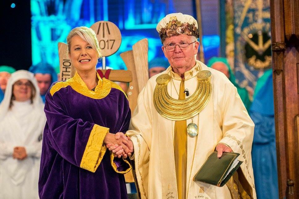 Eisteddfod_eng's tweet photo. ⭐️Three englyns written by Eurig Salisbury congratulating Sonia Edwards on winning the Prose Medal at #steddfod2017
https://t.co/cwdXwPY20X https://t.co/J6alIT0veM