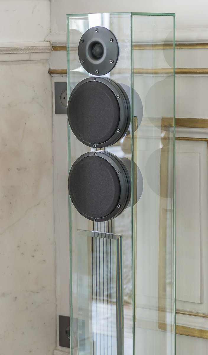 waterfallaudio's tweet photo. Transparent ? @waterfallaudio https://t.co/F9RrvcQAQN