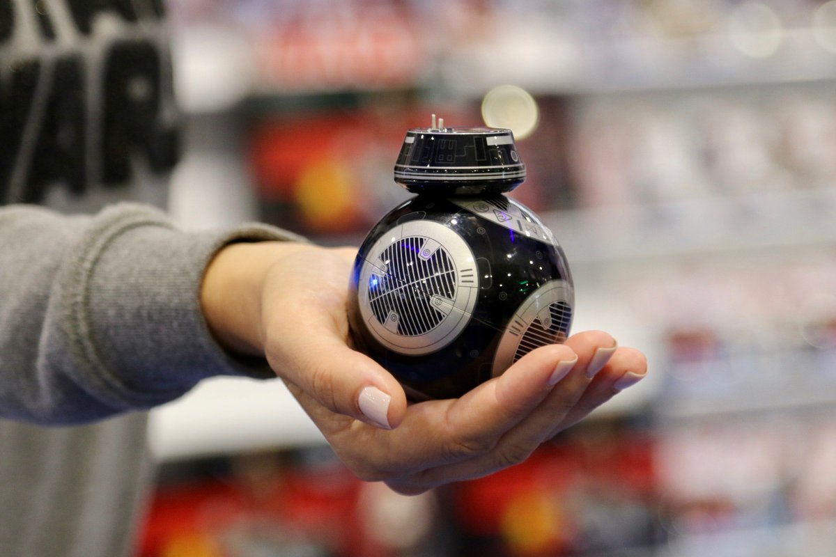 Meet the new Star Wars:The Last Jedi character, BB-9E.
BB-9E is one of the dark, gleaming BB astromech units of the First Order #TheLastJedi